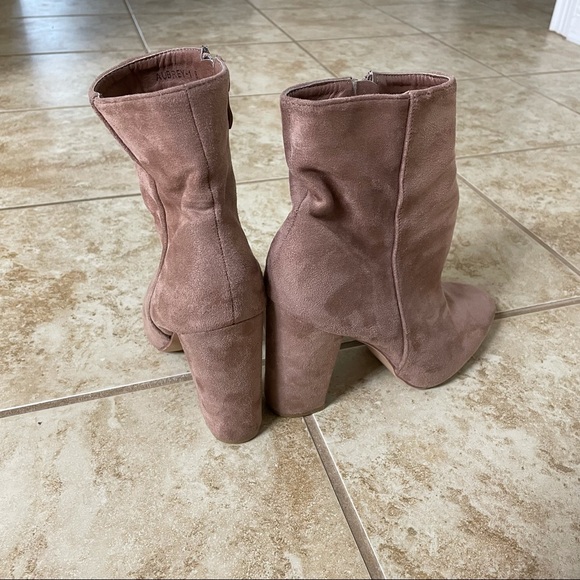 Chunky heel boots - Picture 3 of 8